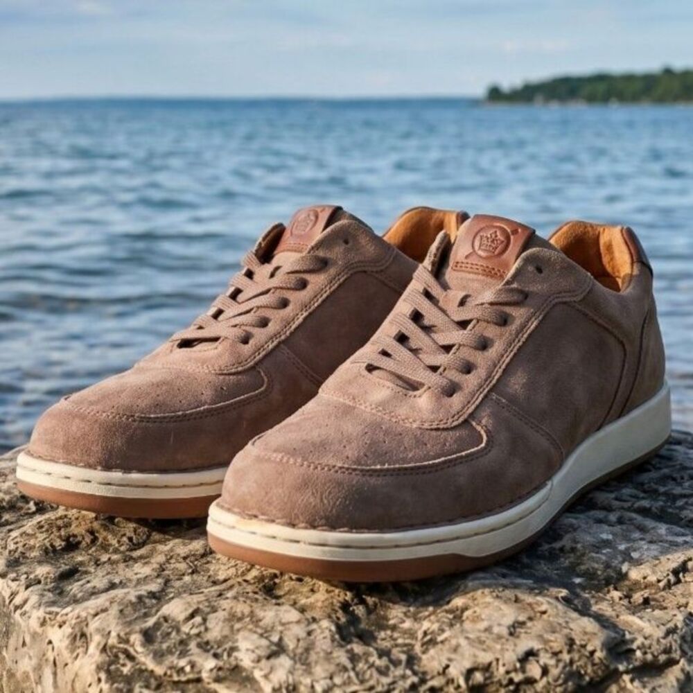 Born Shoes Men Suede 10M Captain Distressed Leather Walking Court Sneakers
